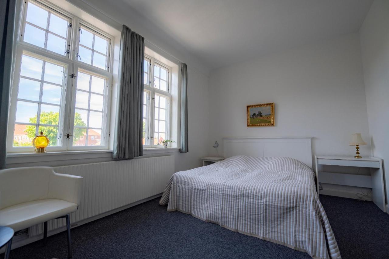 Hotel Det Gamle Posthus à Rønne Extérieur photo